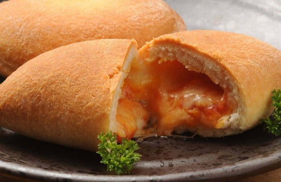 panzerotti what to eat in puglia