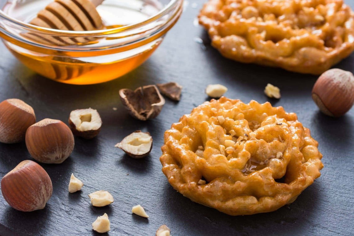 cartellate what to eat in puglia